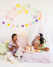 Load image into Gallery viewer, Striped Hearts Plate Set