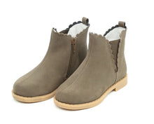 Load image into Gallery viewer, Nicola Scalloped Chelsea Boot