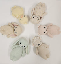 Load image into Gallery viewer, Baby Cuddle and Kind