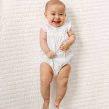 Load image into Gallery viewer, Evelyn's Classics Print Flutters Bubble