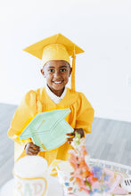 Load image into Gallery viewer, Graduation Cap Plate Set

