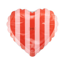 Load image into Gallery viewer, Scalloped Striped Heart Plate Set
