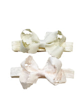 Load image into Gallery viewer, 2pk Scallop Mini Bow on Bands
