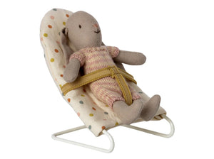 Babysitter, Micro