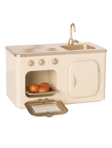 Vintage Kitchen, Miniature