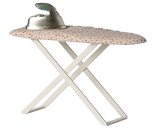 Load image into Gallery viewer, Iron &amp; Ironing Board, Mouse
