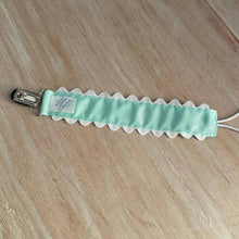 Load image into Gallery viewer, Ric-Rac Paci Clip
