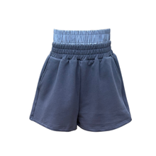 Load image into Gallery viewer, Comer Shorts
