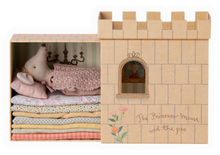 Load image into Gallery viewer, Princess &amp; the Pea Mouse, Big Sister

