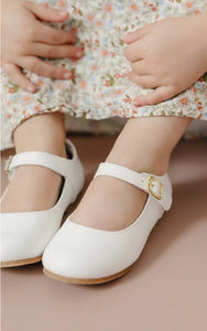 Rebecca Pearlized Flat