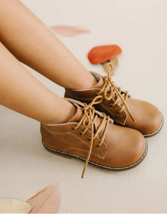 Clio Boot