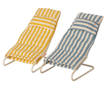 Load image into Gallery viewer, Mouse Beach Chair Set
