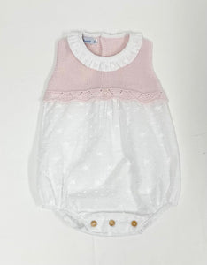 Eyelet with Knit Bubble