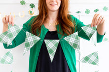 Load image into Gallery viewer, St. Patrick&#39;s Day Plaid Pennant Banner
